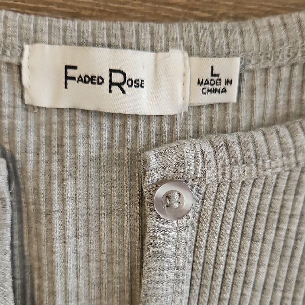 Faded Rose Ribbed Cropped Tank - Picture 2 of 3
